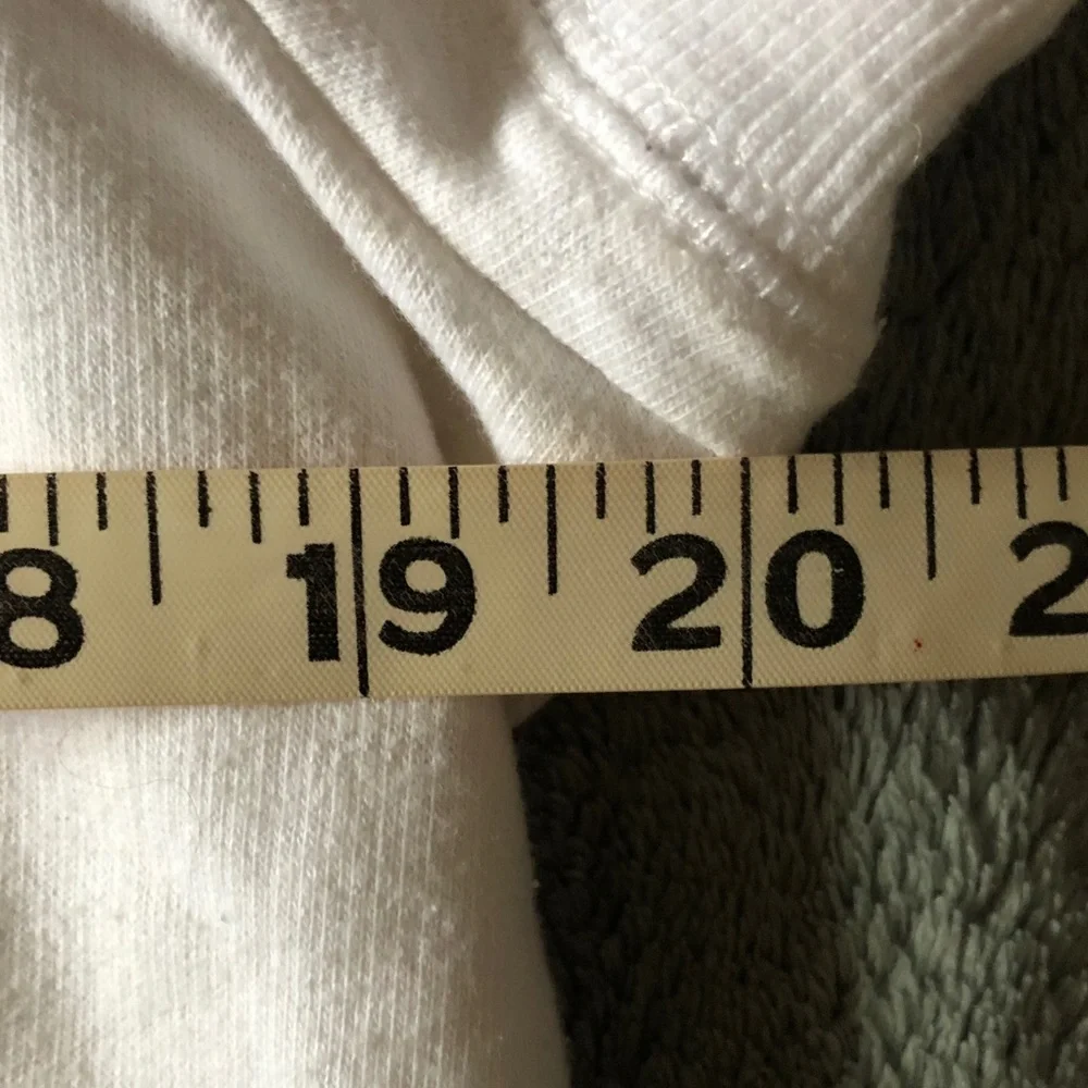 White Zip-Up Hoodie with Pockets short sleeve - Picture 5 of 10